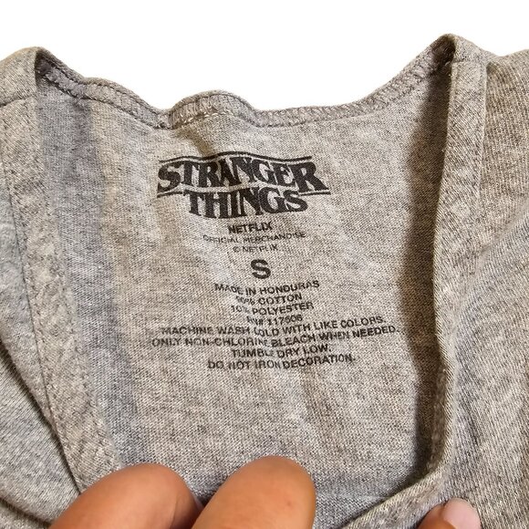 Stranger Things Hawkins‎ Gym Tank Size S Excellent Used Condition - Picture 3 of 4